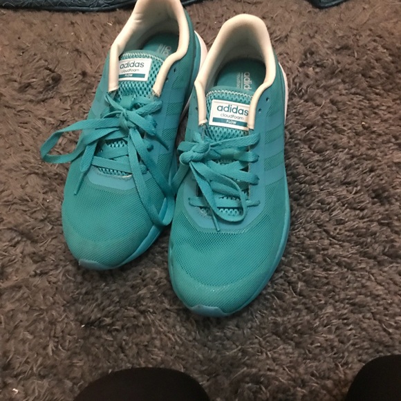 Adidas women's cloud foam sneakers size 8.5 - Picture 4 of 5